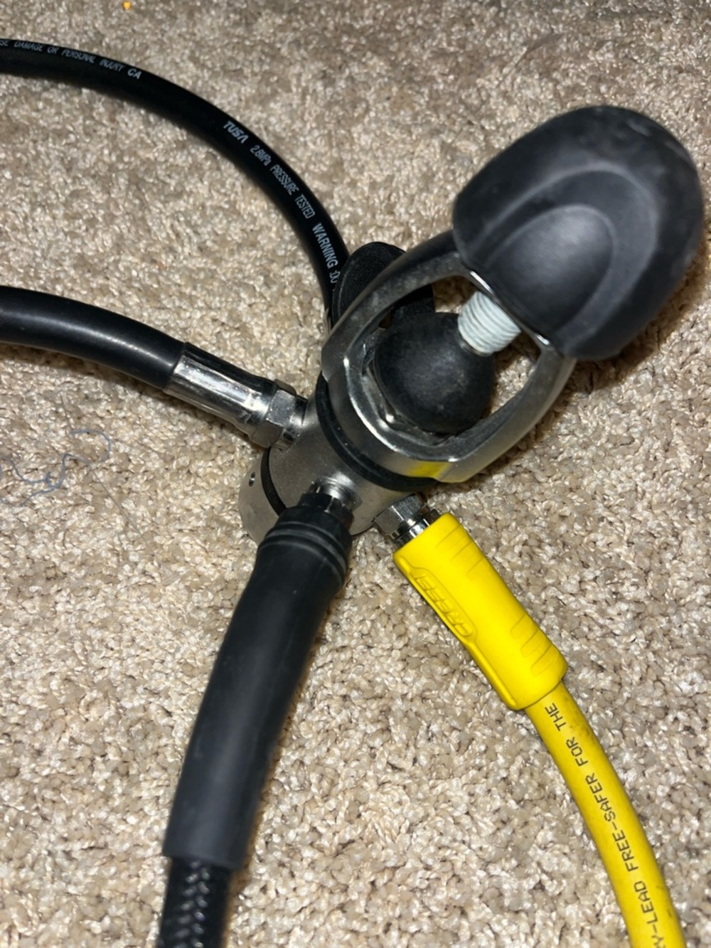 Scuba Diving Regulator - Picture 13 of 14